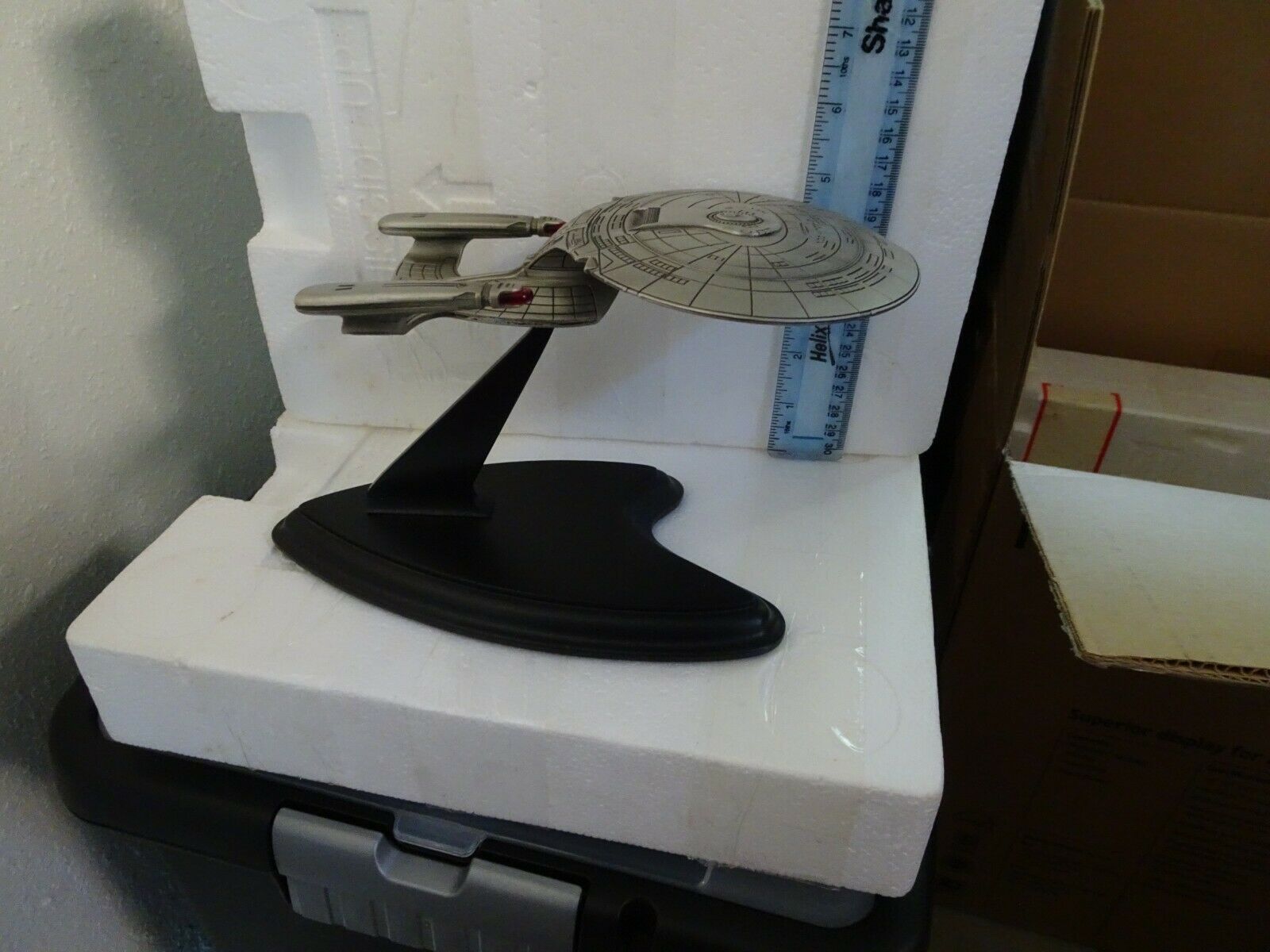 Star Trek Enterprise Ncc - 1701d Pewter Statue With Stand From The Franklin Mint